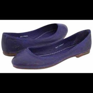 Frye violet (purple) Carson flats leather size 9